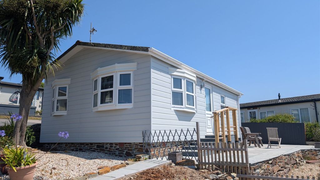 Property photo 1 of 12 External