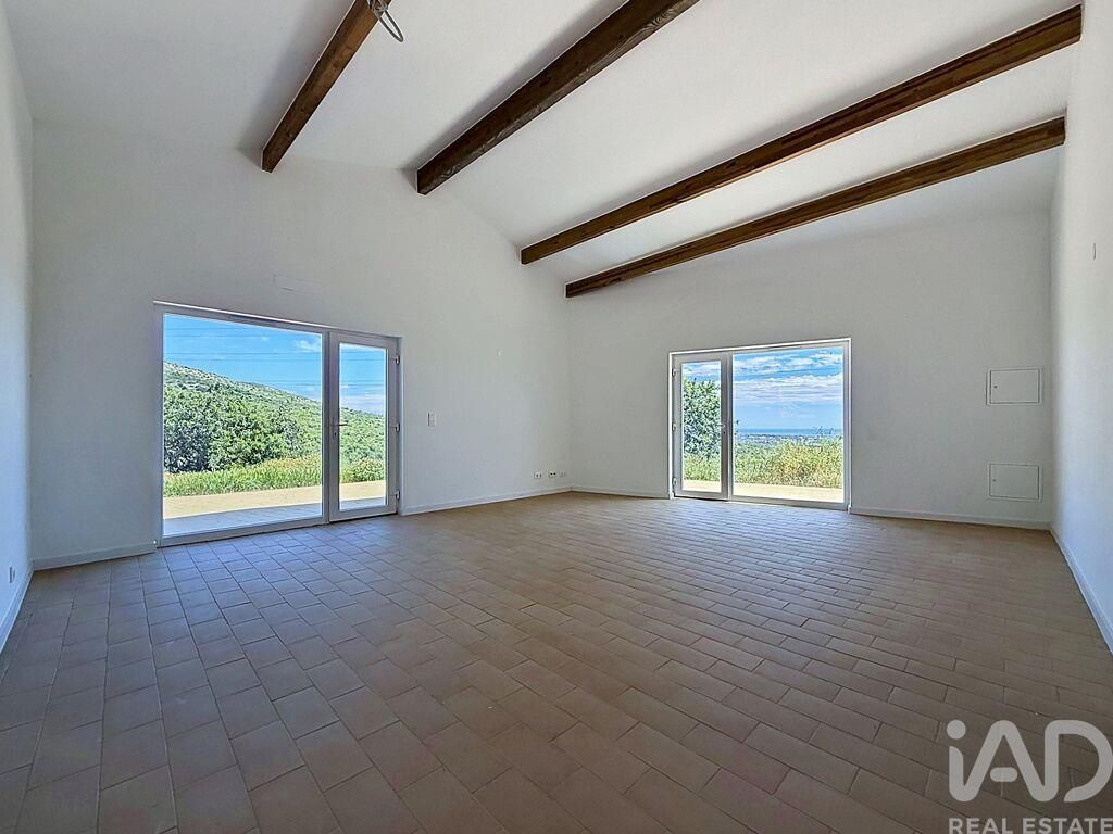 Property photo 1 of 40