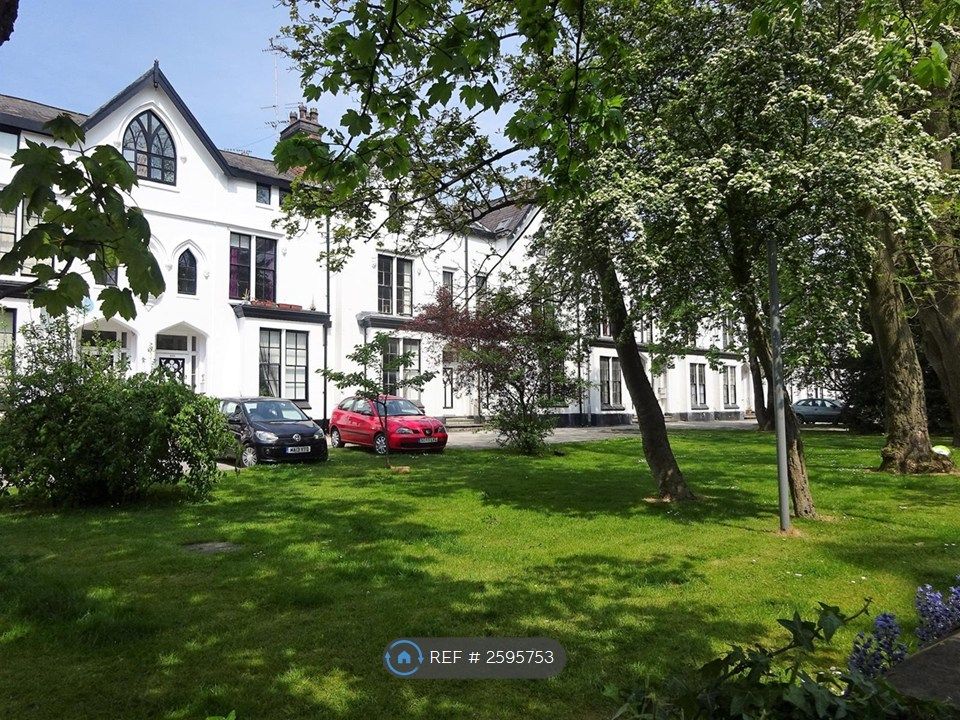 Property photo 2 of 8