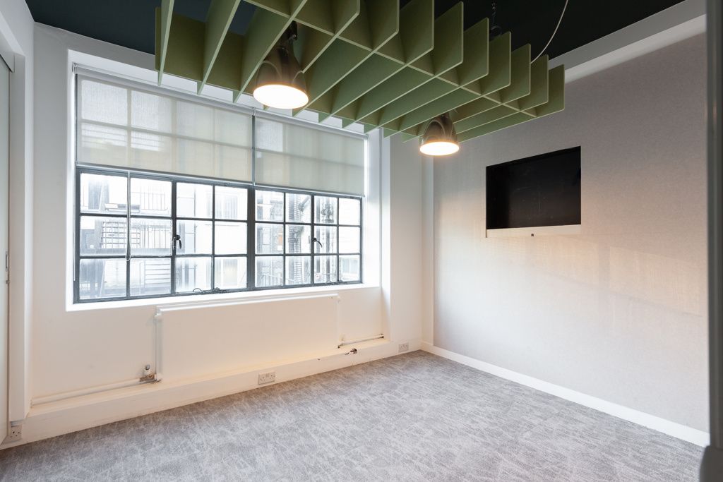 Property photo 2 of 7 Photo 3