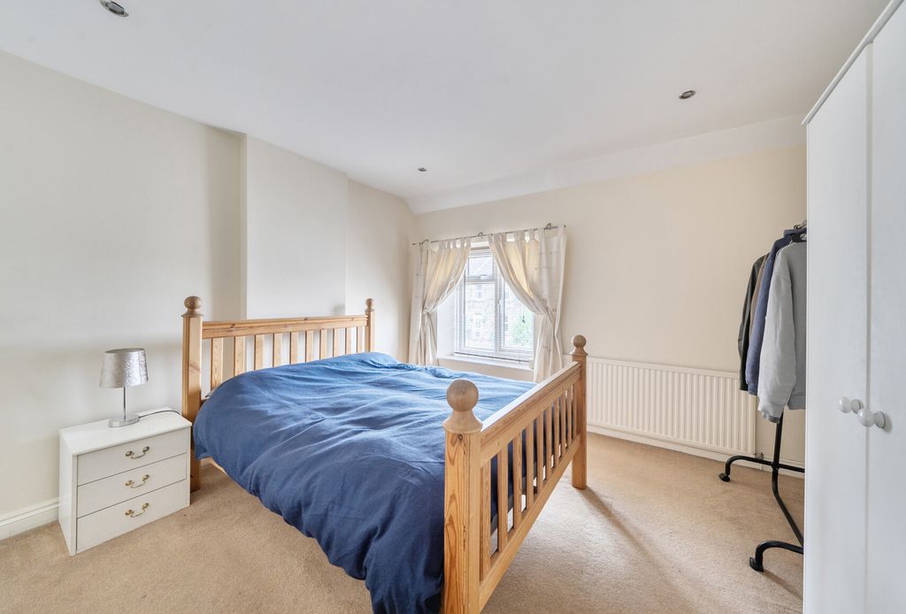 Property photo 2 of 15 1470607-13-6A2051...