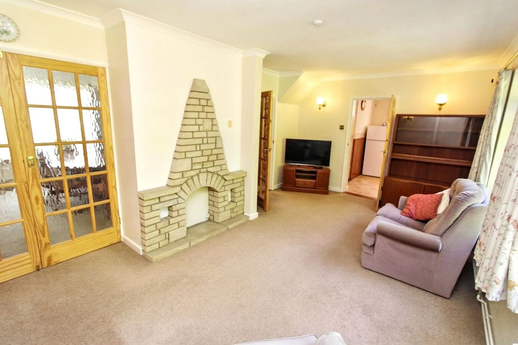 Property photo 2 of 14
