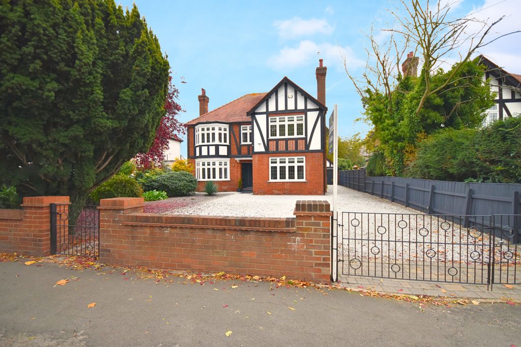 Property photo 1 of 26