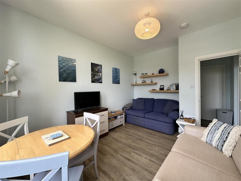 Property photo 3 of 21 4844094