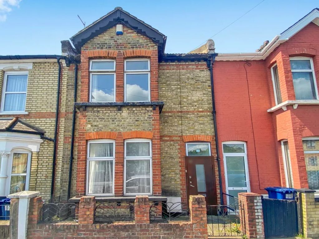 Property photo 1 of 12