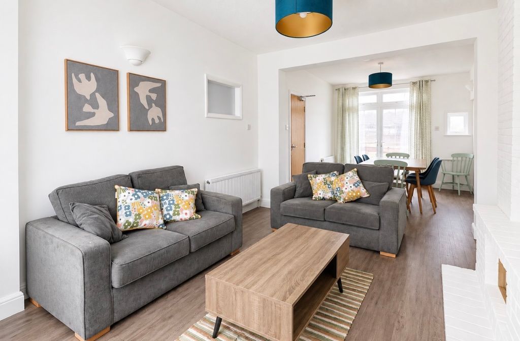 Property photo 1 of 15 6098571