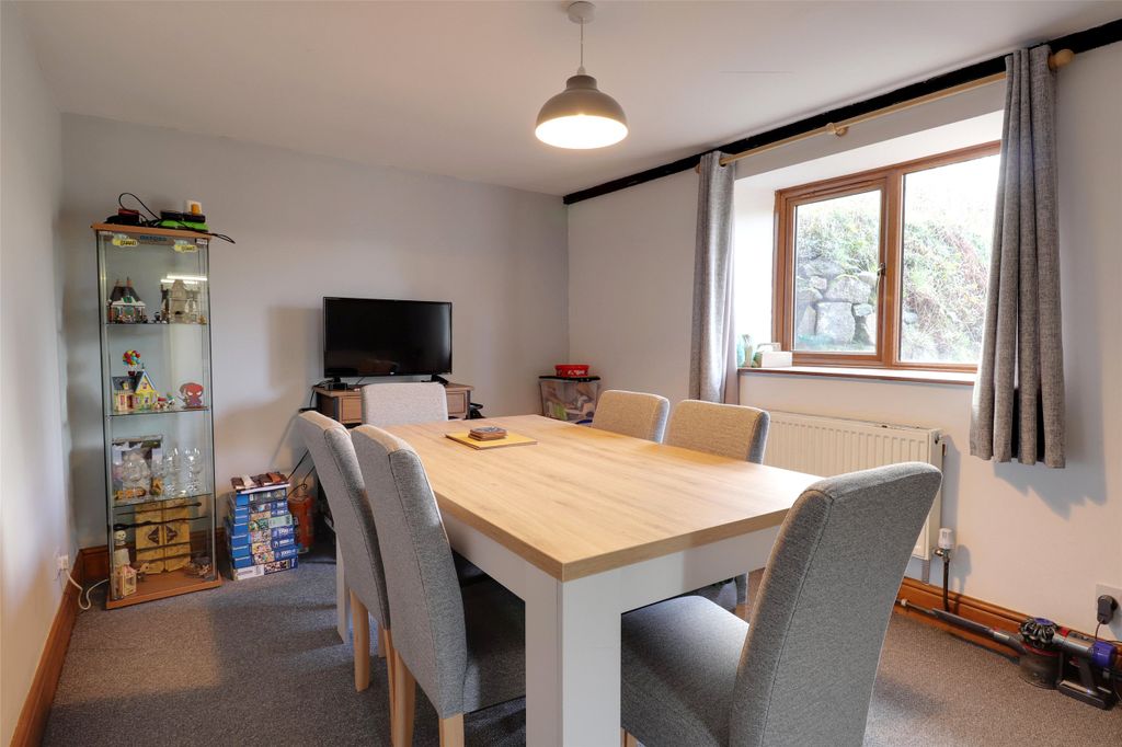 Property photo 3 of 11 3 - Picture No. 03