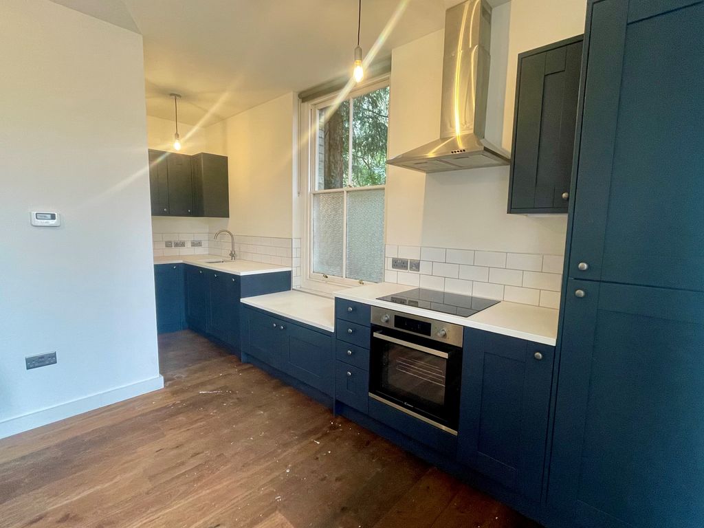 Property photo 2 of 9 Kitchen