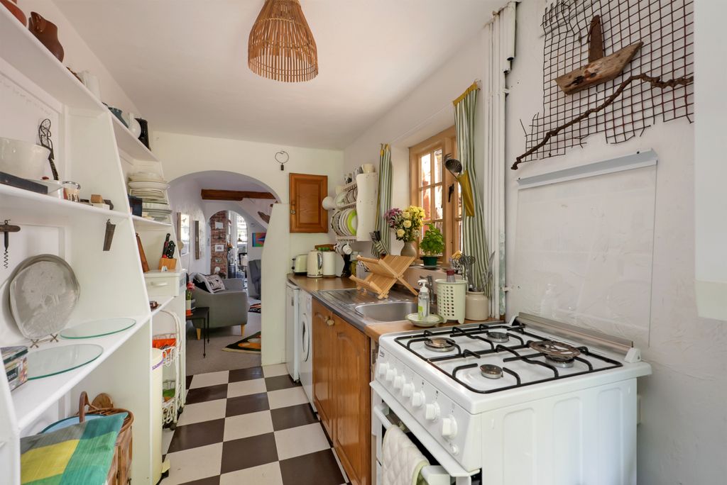 Property photo 3 of 13 Kitchen