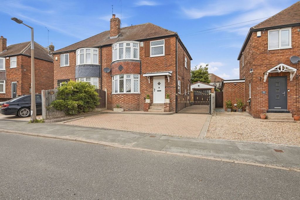 Property photo 1 of 22