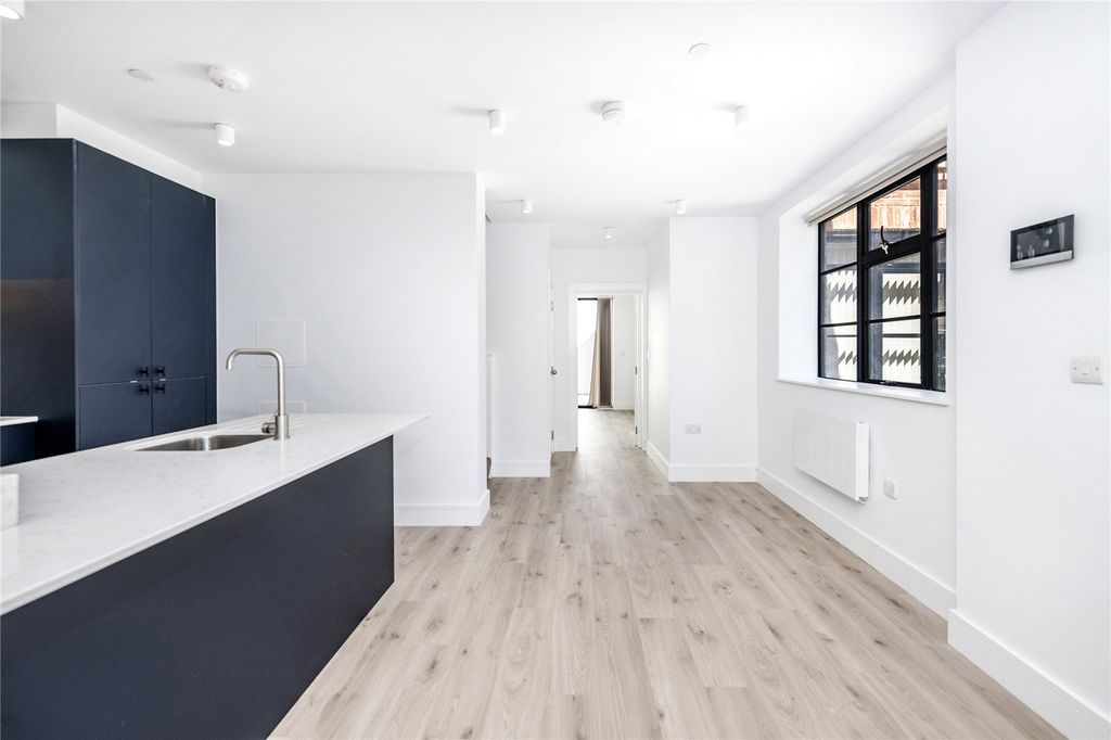 Property photo 1 of 17 Picture No. 15