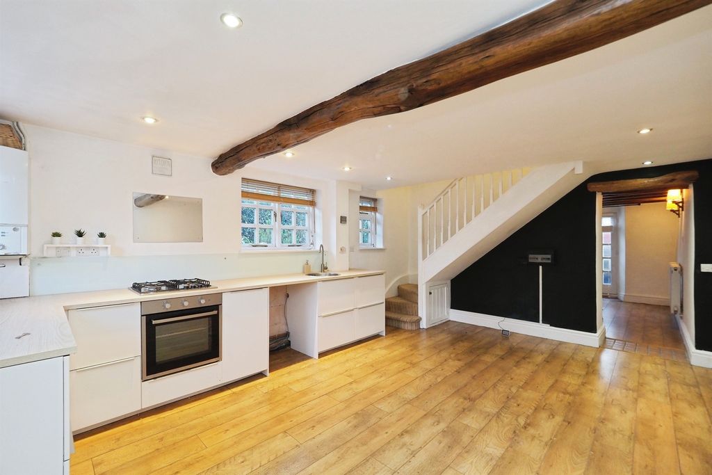 Property photo 2 of 23