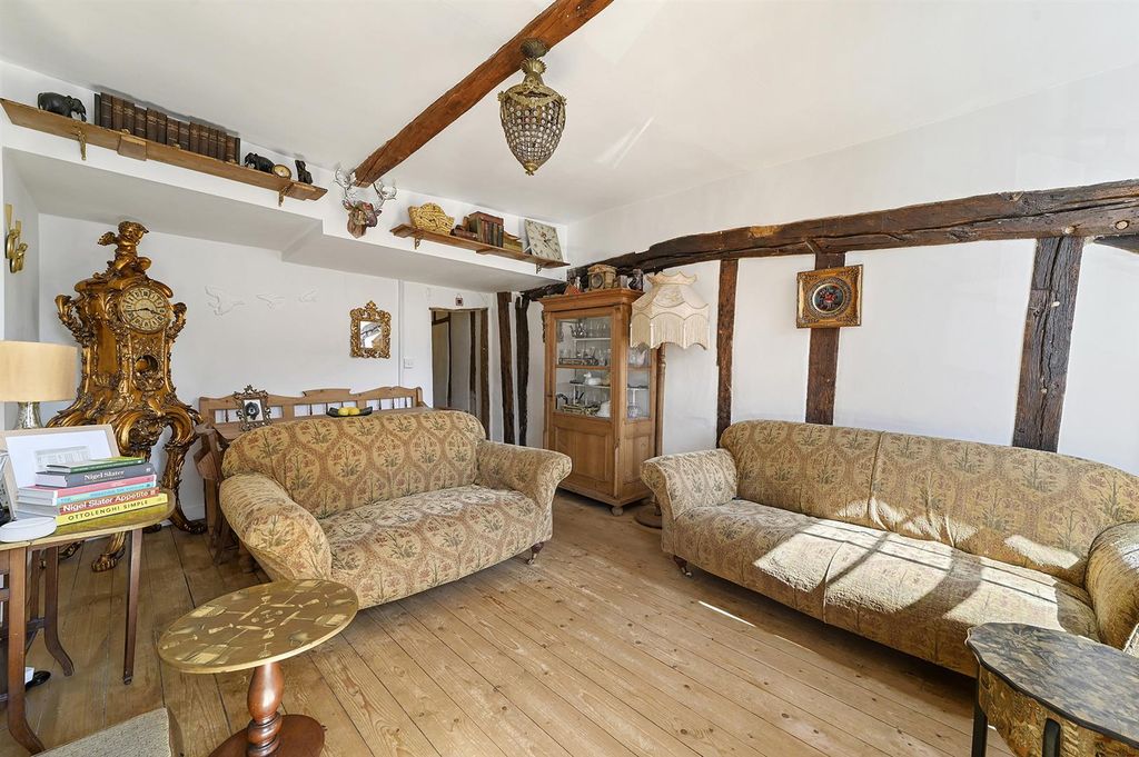 Property photo 3 of 18 Ol-Savills(Cf)-7Markethill-3 (1).Jpg
