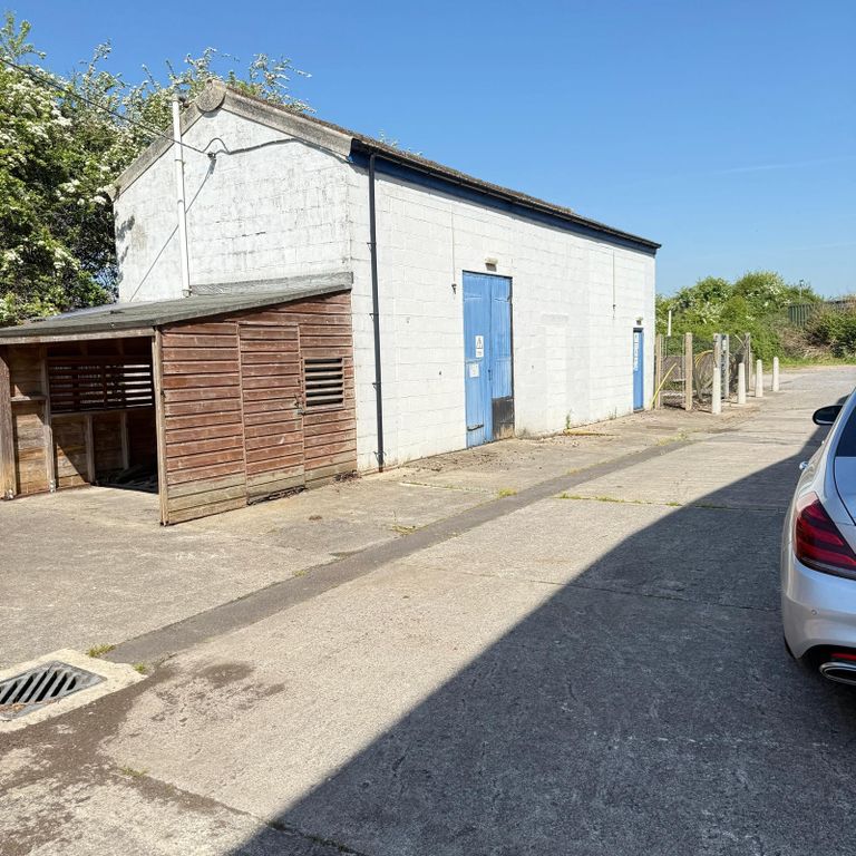 Property photo 3 of 4