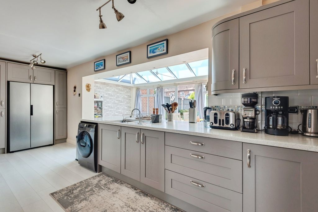 Property photo 2 of 19 Pbox-Img.Jpg