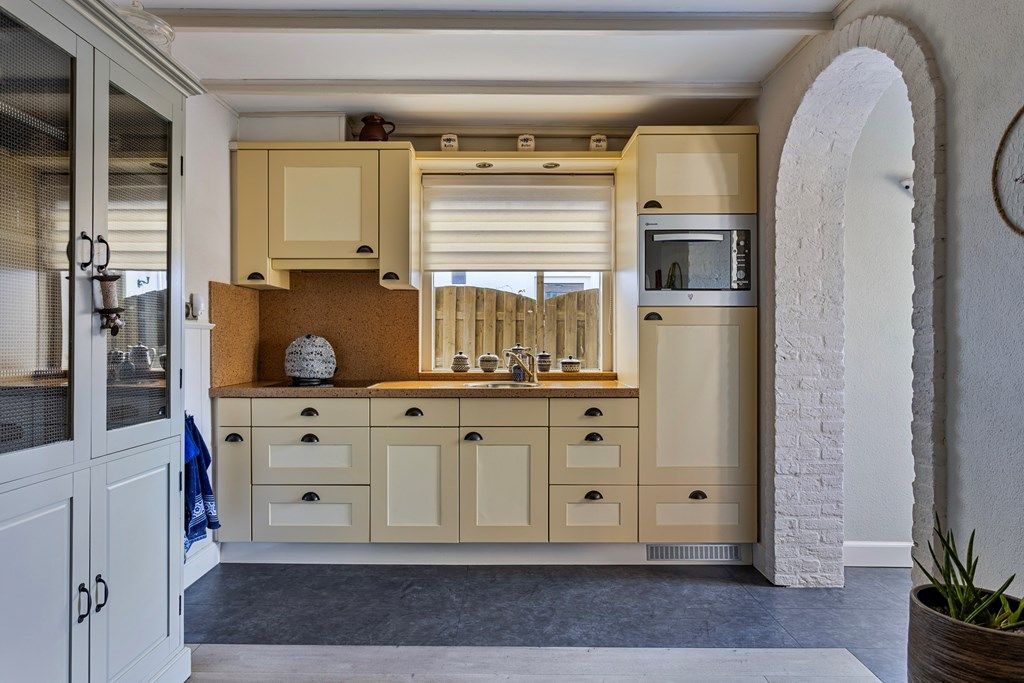 Property photo 3 of 53