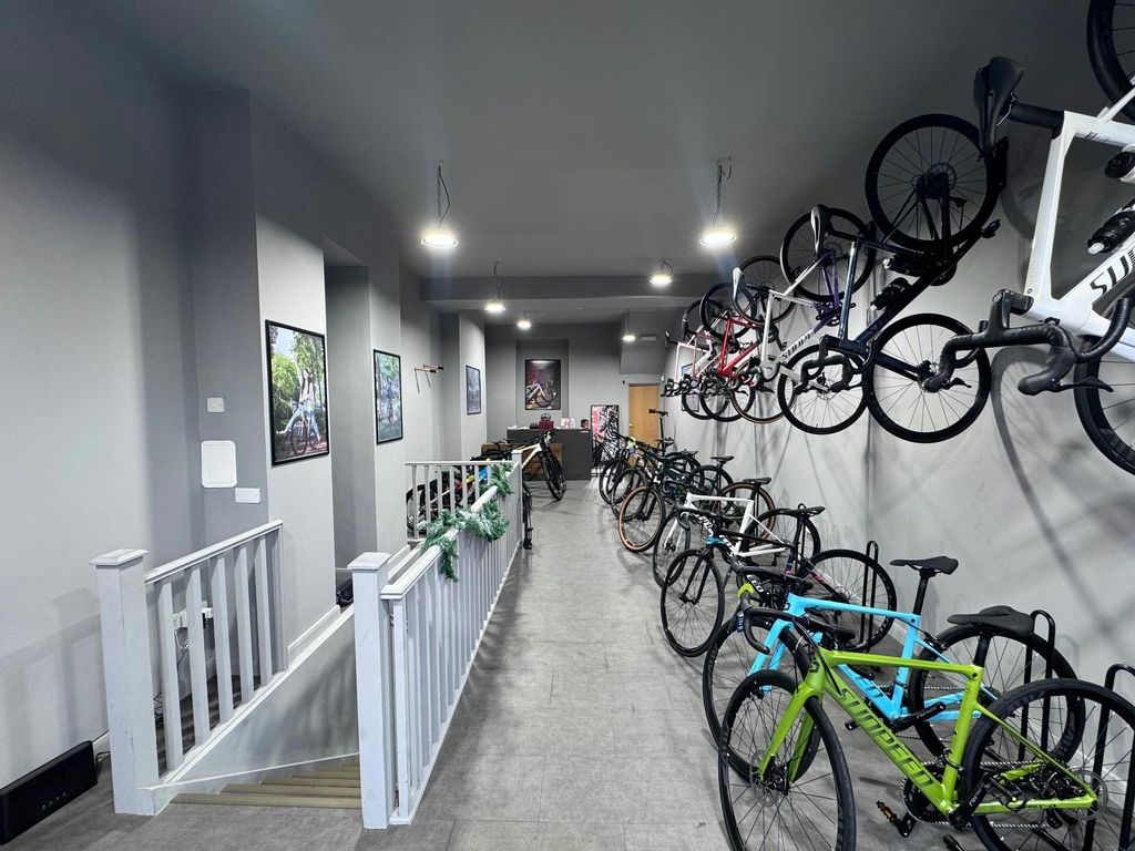 Property photo 2 of 21 77 Abbey Road Nw8 (4).Jpg