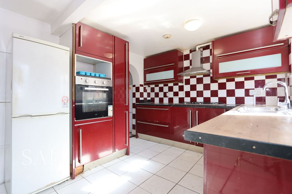 Property photo 2 of 10