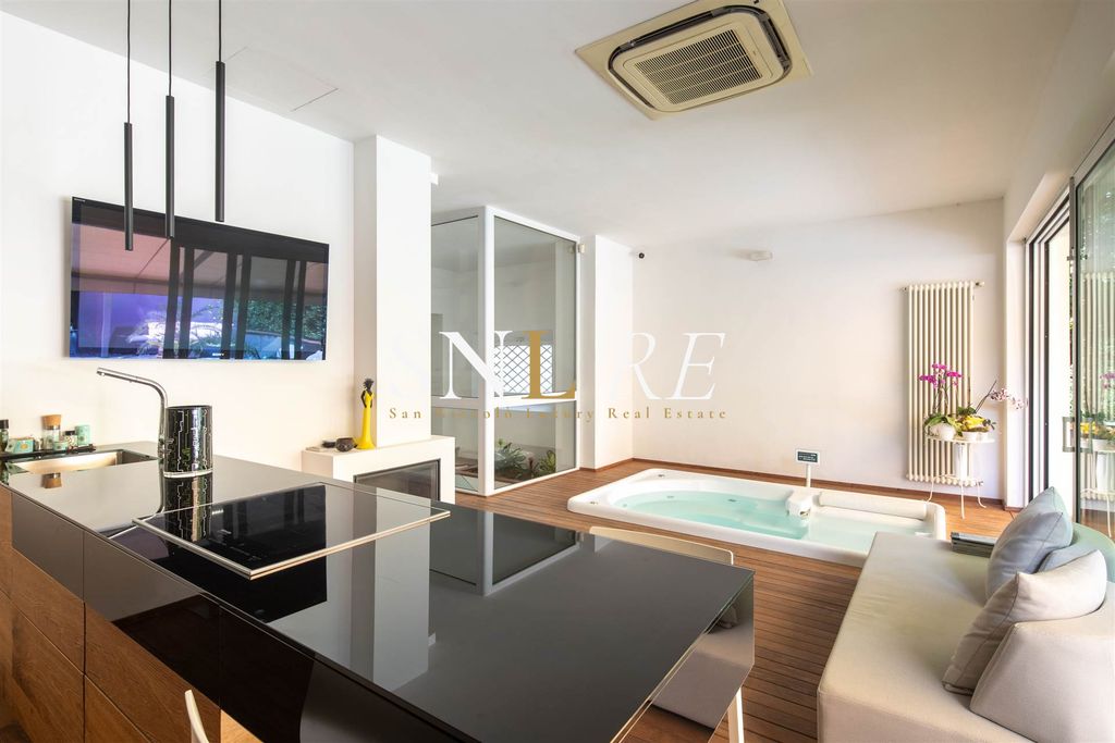 Property photo 2 of 30