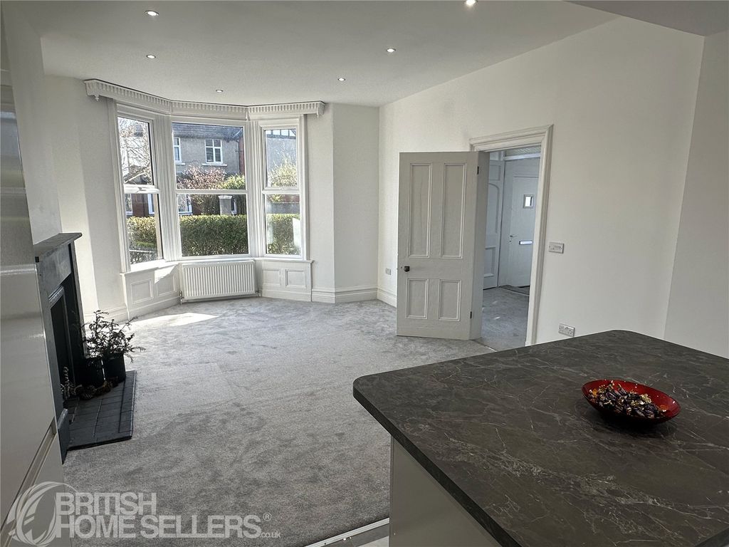 Property photo 3 of 22 Picture No. 07