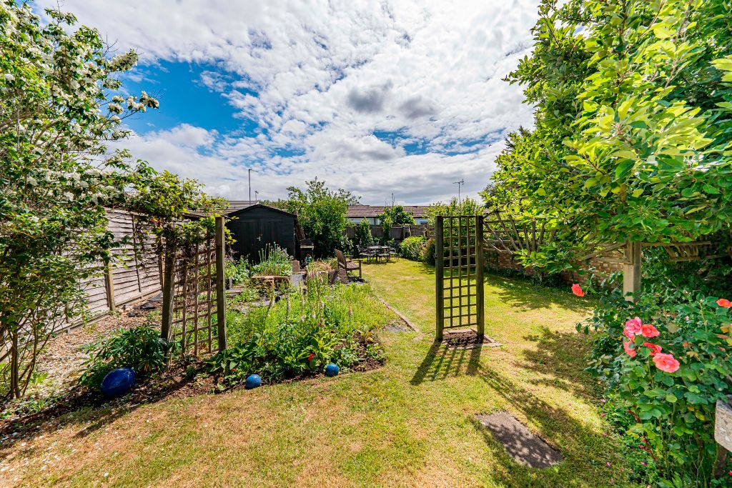 Property photo 3 of 11