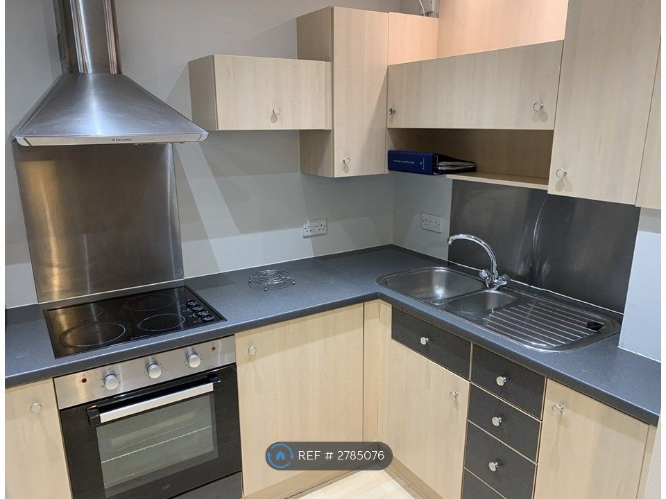 Property photo 3 of 7 Kitchen