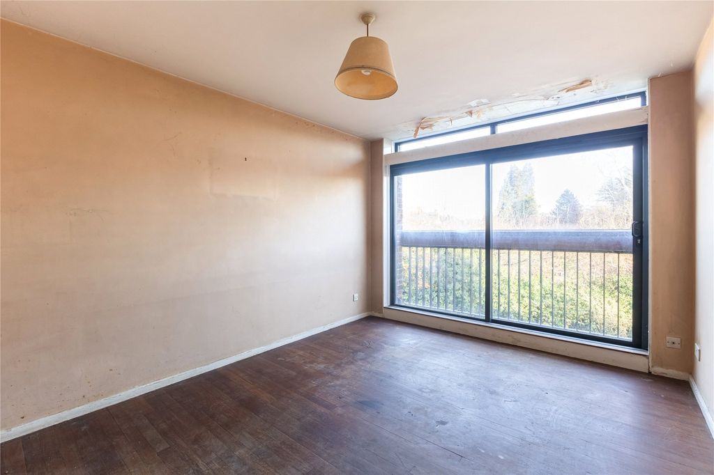 Property photo 2 of 7 Reception