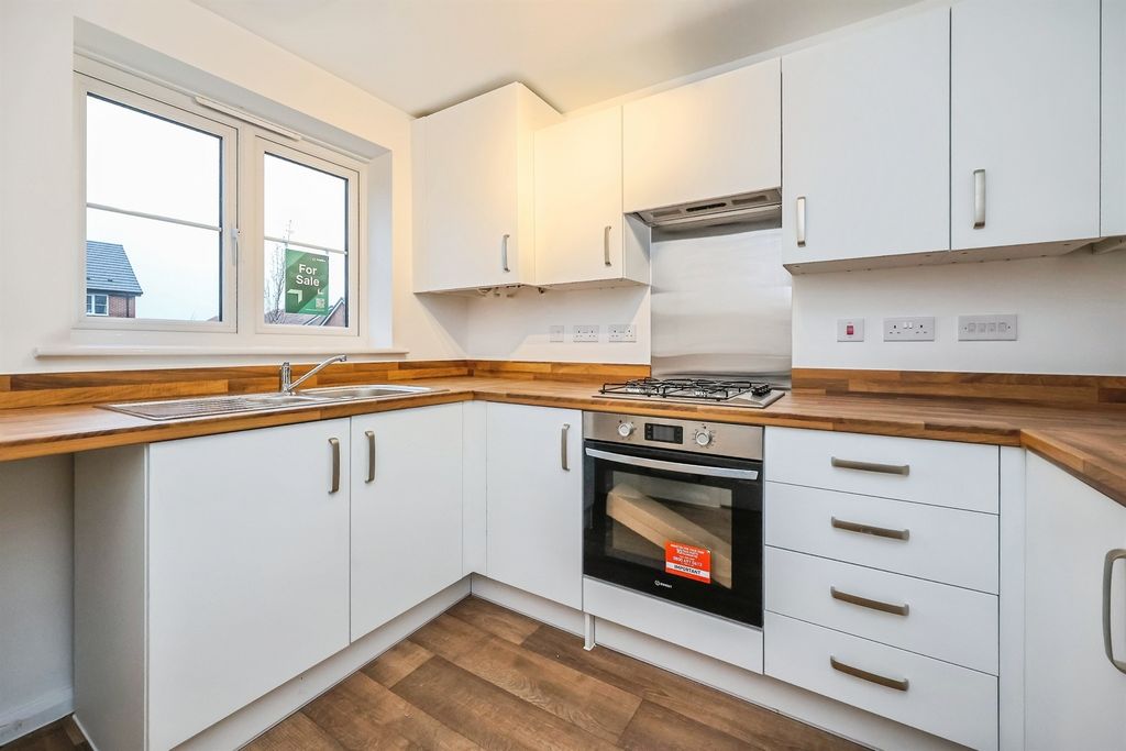 Property photo 3 of 28