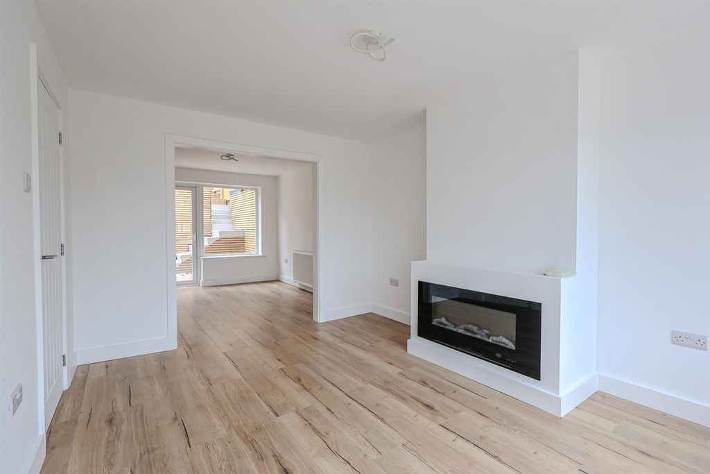 Property photo 3 of 20 Img_2699.Jpg