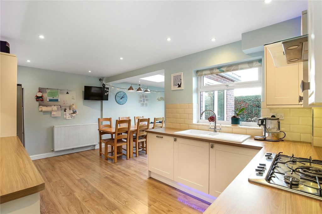 Property photo 2 of 14 Picture No. 05