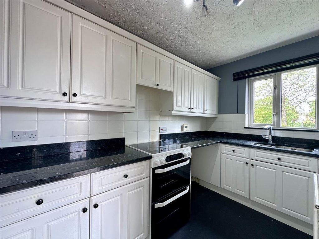 Property photo 2 of 14 Tempimagecg9Bmd.Jpg