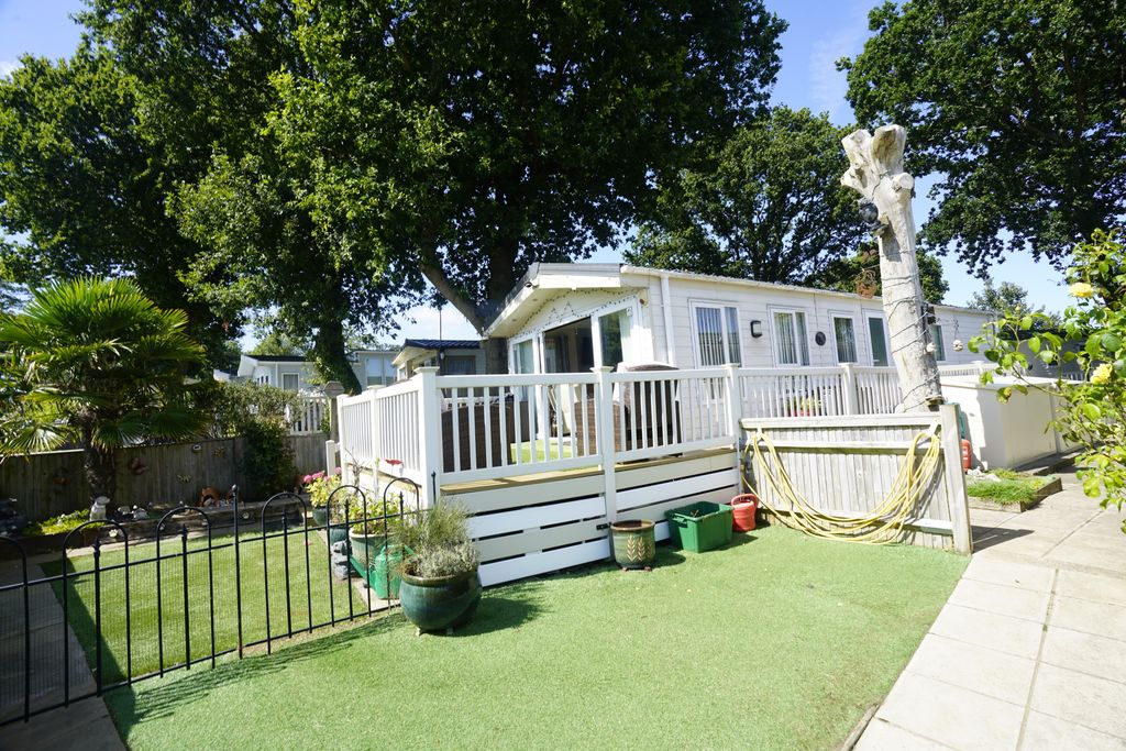 Property photo 2 of 35 P18