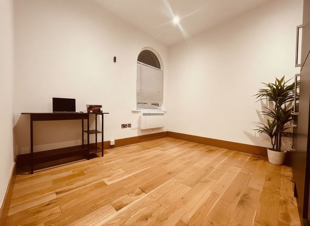 Property photo 1 of 4