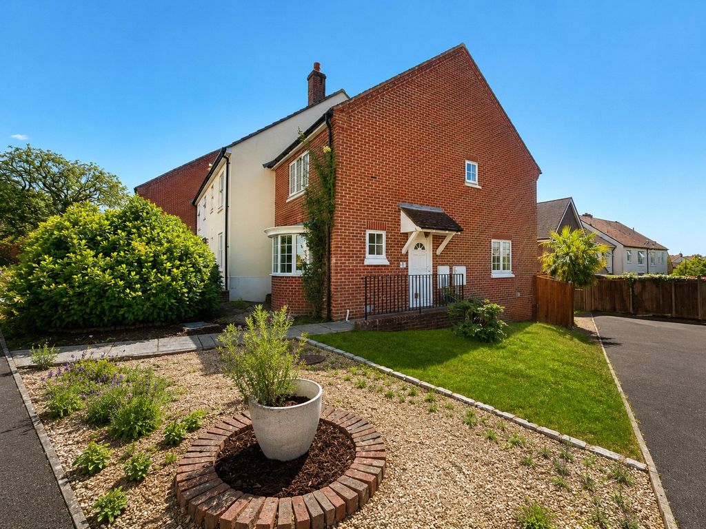 Property photo 2 of 11 Picture No. 29
