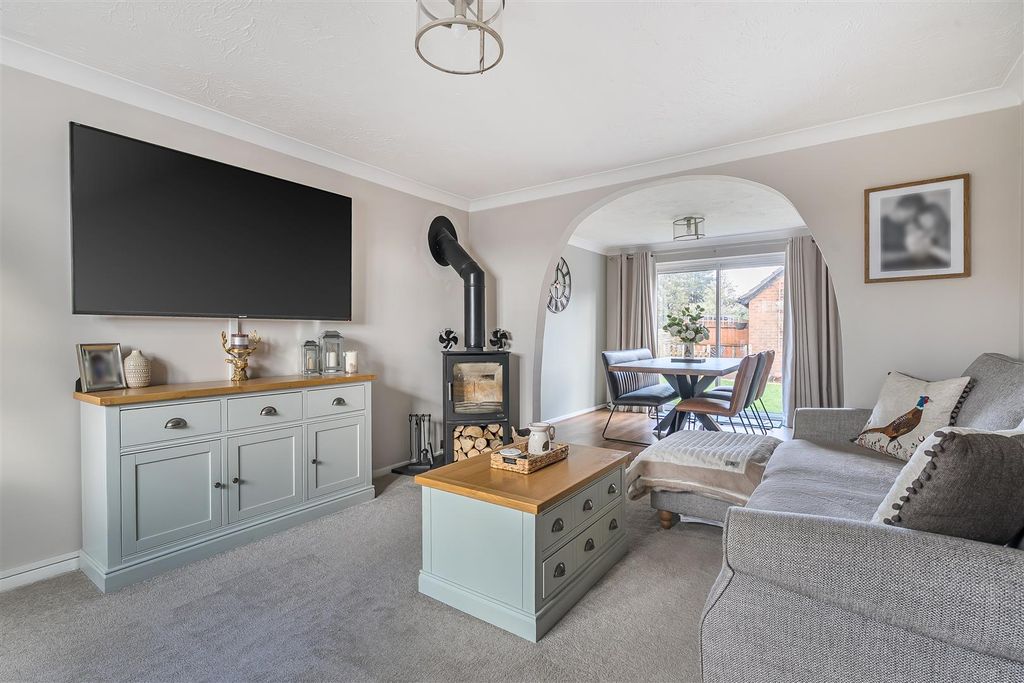 Property photo 2 of 19 1402342-15-697362066176d.Jpg