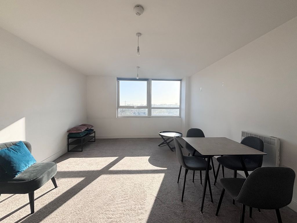 Property photo 3 of 7 Image