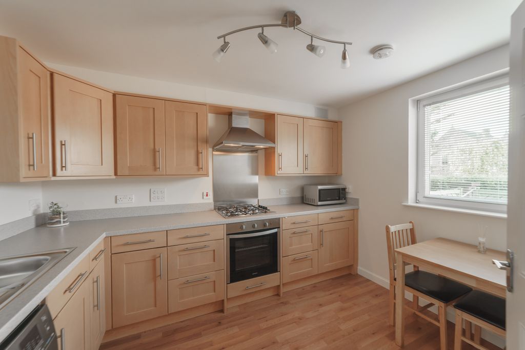 Property photo 3 of 11