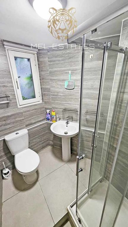 Property photo 3 of 6 Gallery