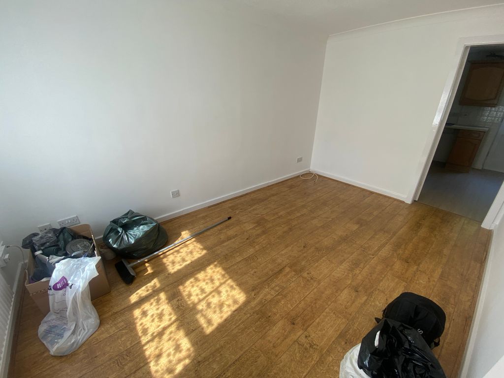 Property photo 2 of 12 Img_3468