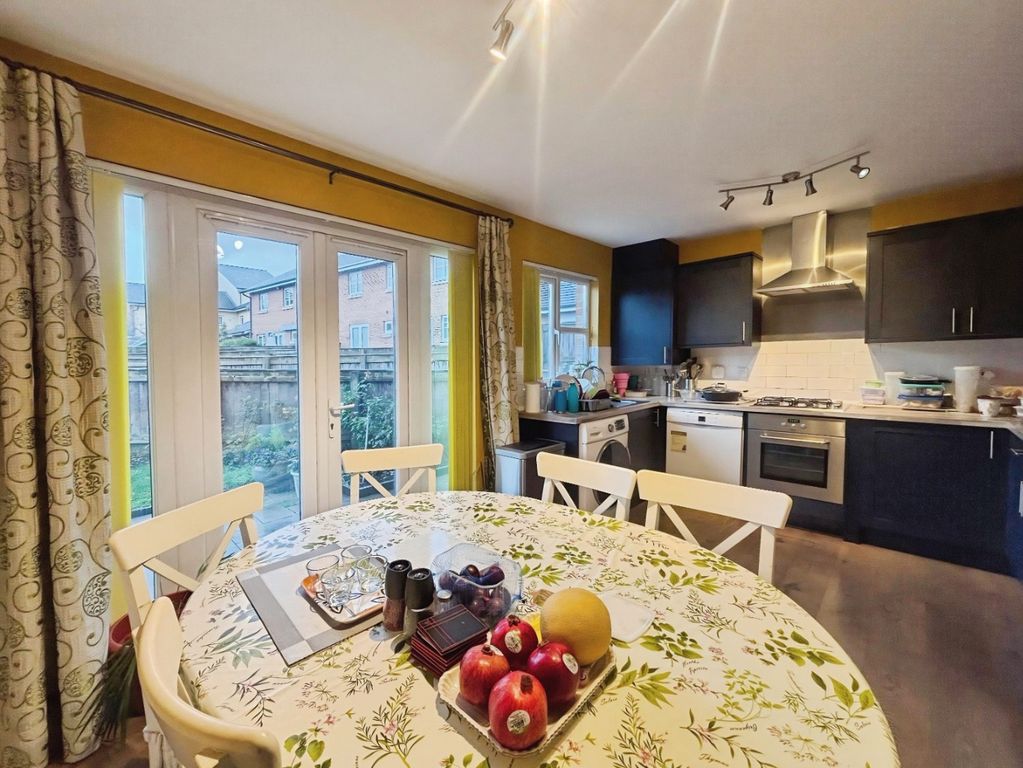 Property photo 1 of 12 4701950