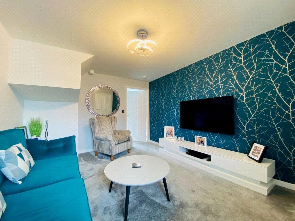 Property photo 2 of 18 Lounge