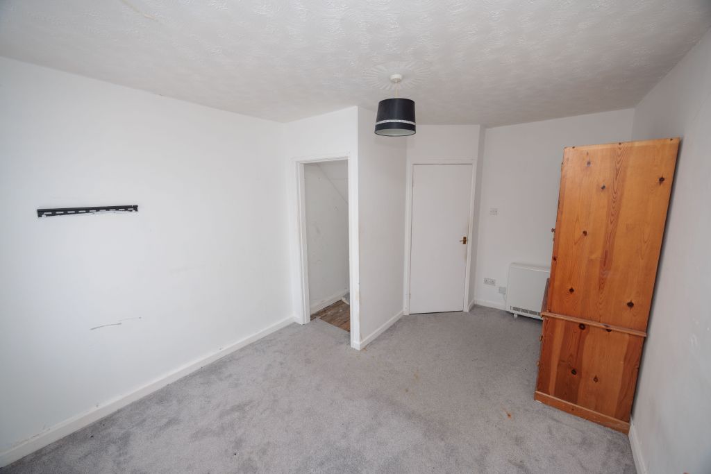 Property photo 3 of 31