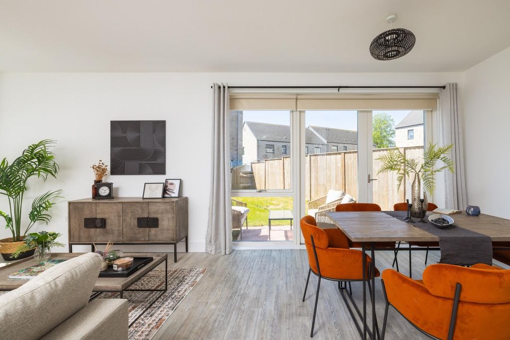 Property photo 1 of 33 Char7512.Jpg