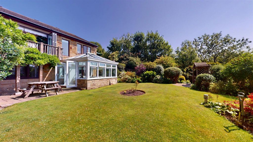 Property photo 1 of 40 Rear Garden