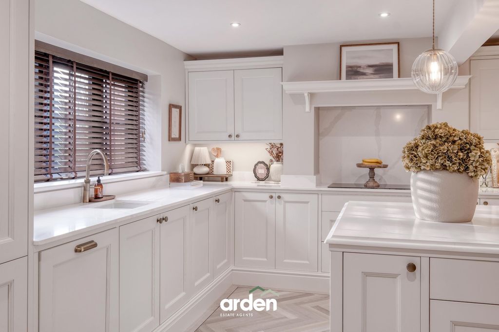 Property photo 2 of 24