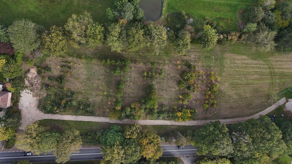 Property photo 3 of 4