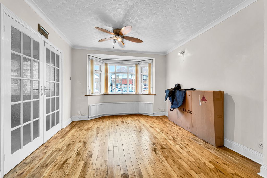 Property photo 2 of 12 Dsc08435