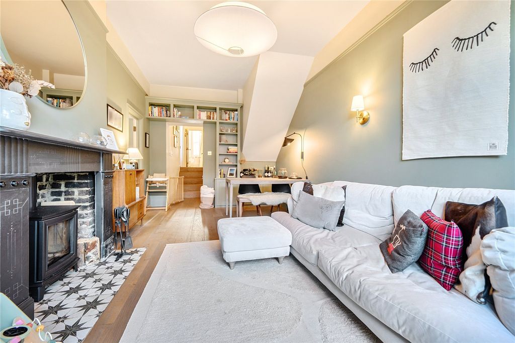 Property photo 2 of 17 Picture No. 13