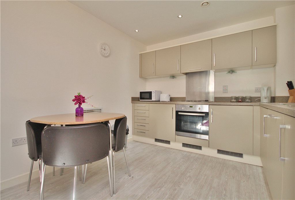 Property photo 2 of 7 Kitchen