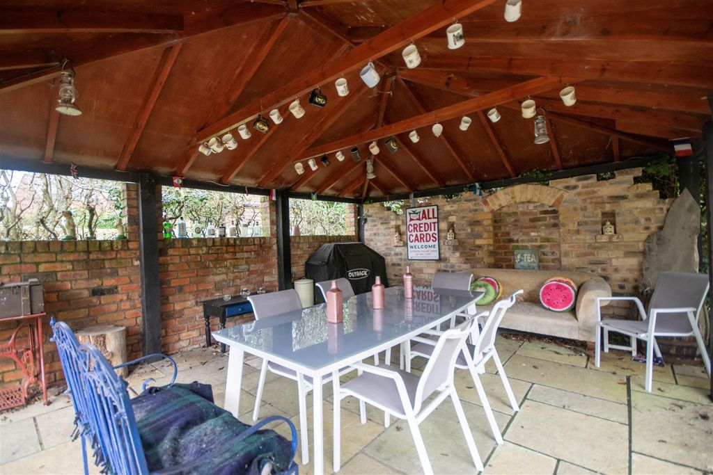 Additional image 32 of 5 bed town house for saleWeston Lane, Oswestry SY11
